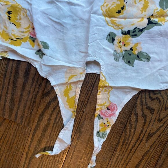 GARAGE VISCOSE FLORAL TOP WITH BUTTERFLY SLEEVES/SIZE LARGE - Picture 4 of 7